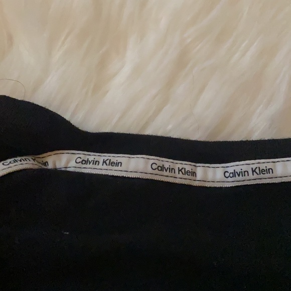 • Calvin Klein Coordinate T-Shirt - Picture 7 of 7